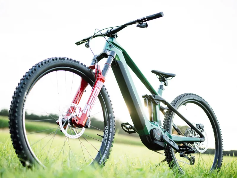 Bikes & Ersatzteile